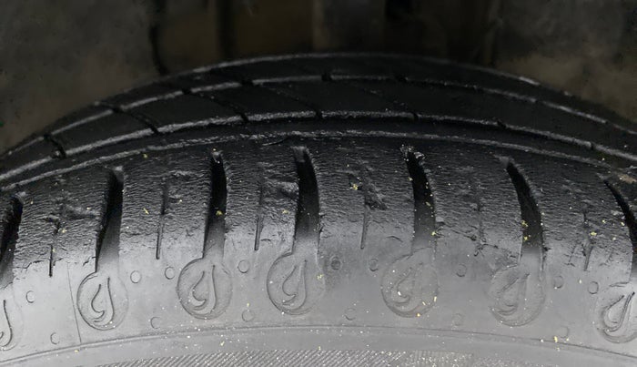 2020 Tata TIGOR XM PETROL, Petrol, Manual, 32,248 km, Right Front Tyre Tread