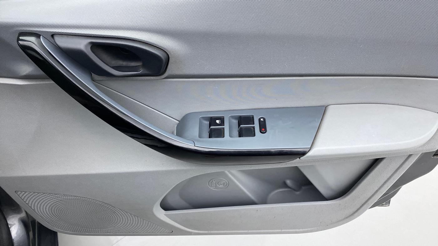 2020 Tata TIGOR XM PETROL, Petrol, Manual, 32,248 km, Driver Side Door Panels Control