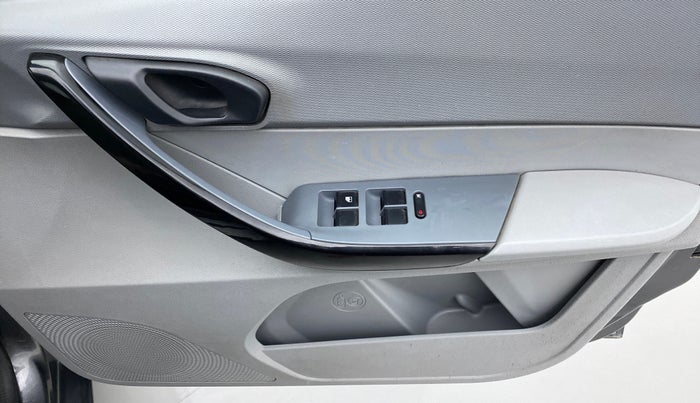 2020 Tata TIGOR XM PETROL, Petrol, Manual, 32,248 km, Driver Side Door Panels Control