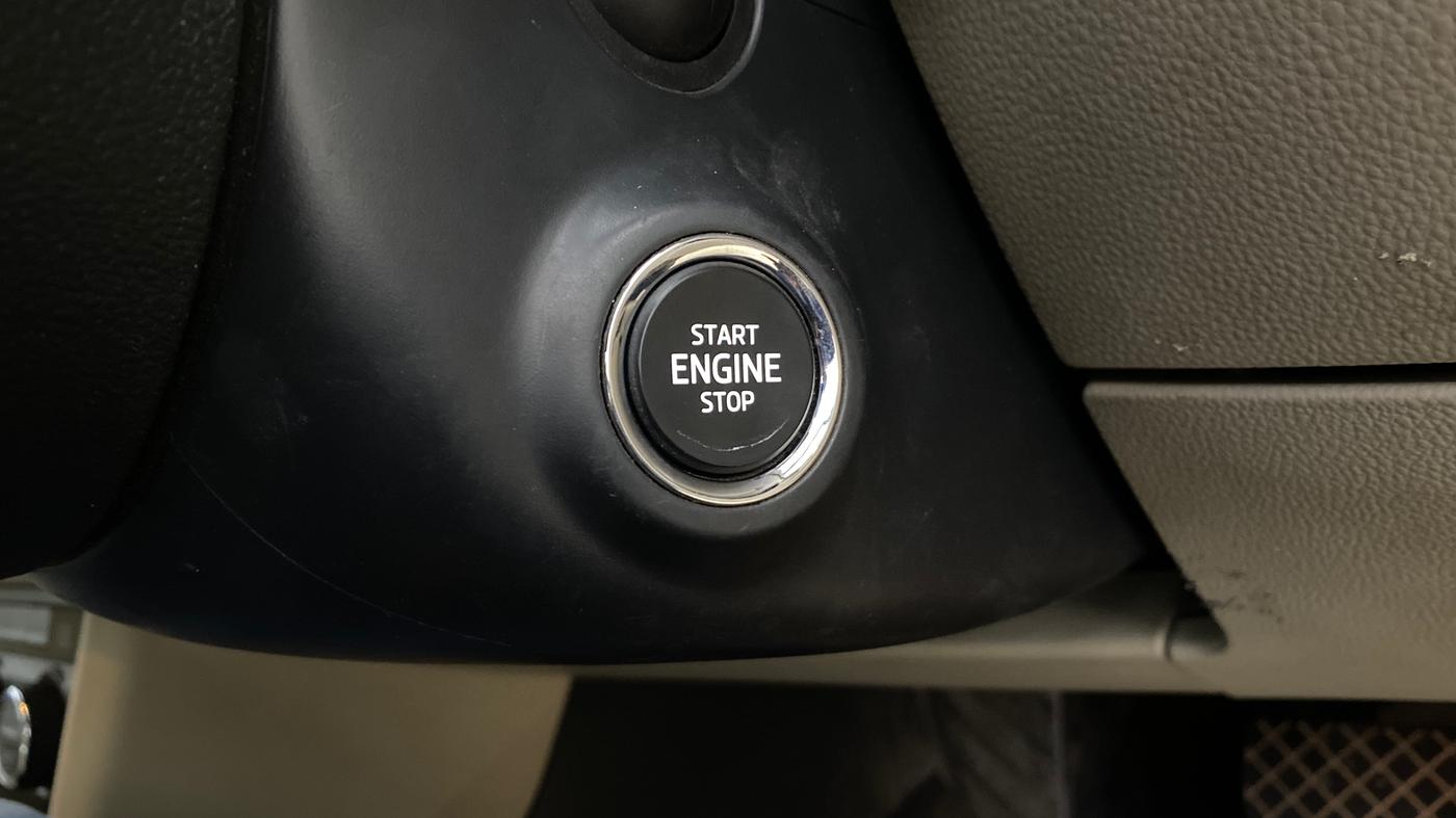 2016 Skoda Superb STYLE 2.0 TDI AT, Diesel, Automatic, 1,39,166 km, Keyless Start/ Stop Button