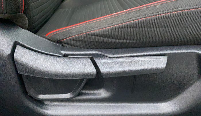 2021 Hyundai NEW I20 ASTA (O) 1.5 CRDI MT, Diesel, Manual, 29,393 km, Driver Side Adjustment Panel