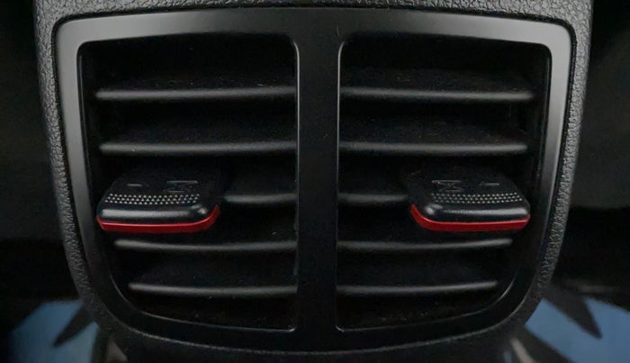 2021 Hyundai NEW I20 ASTA (O) 1.5 CRDI MT, Diesel, Manual, 29,393 km, Rear AC Vents