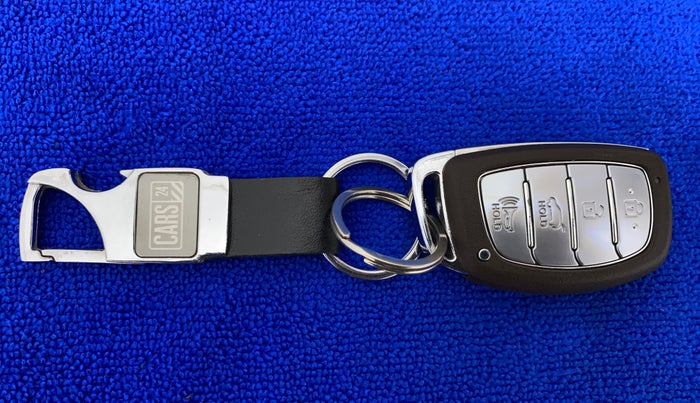 2021 Hyundai NEW I20 ASTA (O) 1.5 CRDI MT, Diesel, Manual, 29,393 km, Key Close Up