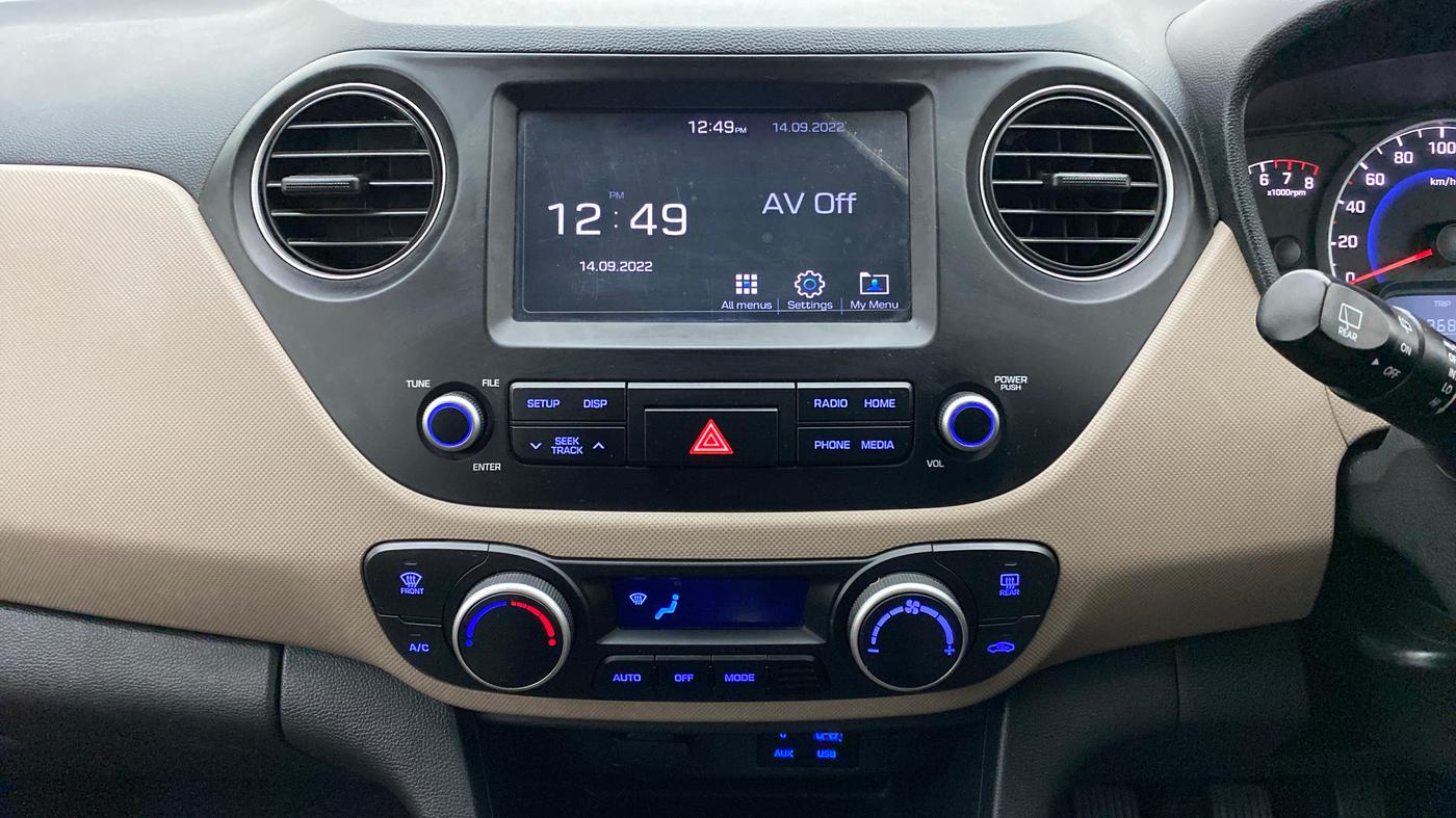 2017 Hyundai Grand i10 ASTA 1.2 KAPPA VTVT, Petrol, Manual, 27,699 km, Air Conditioner