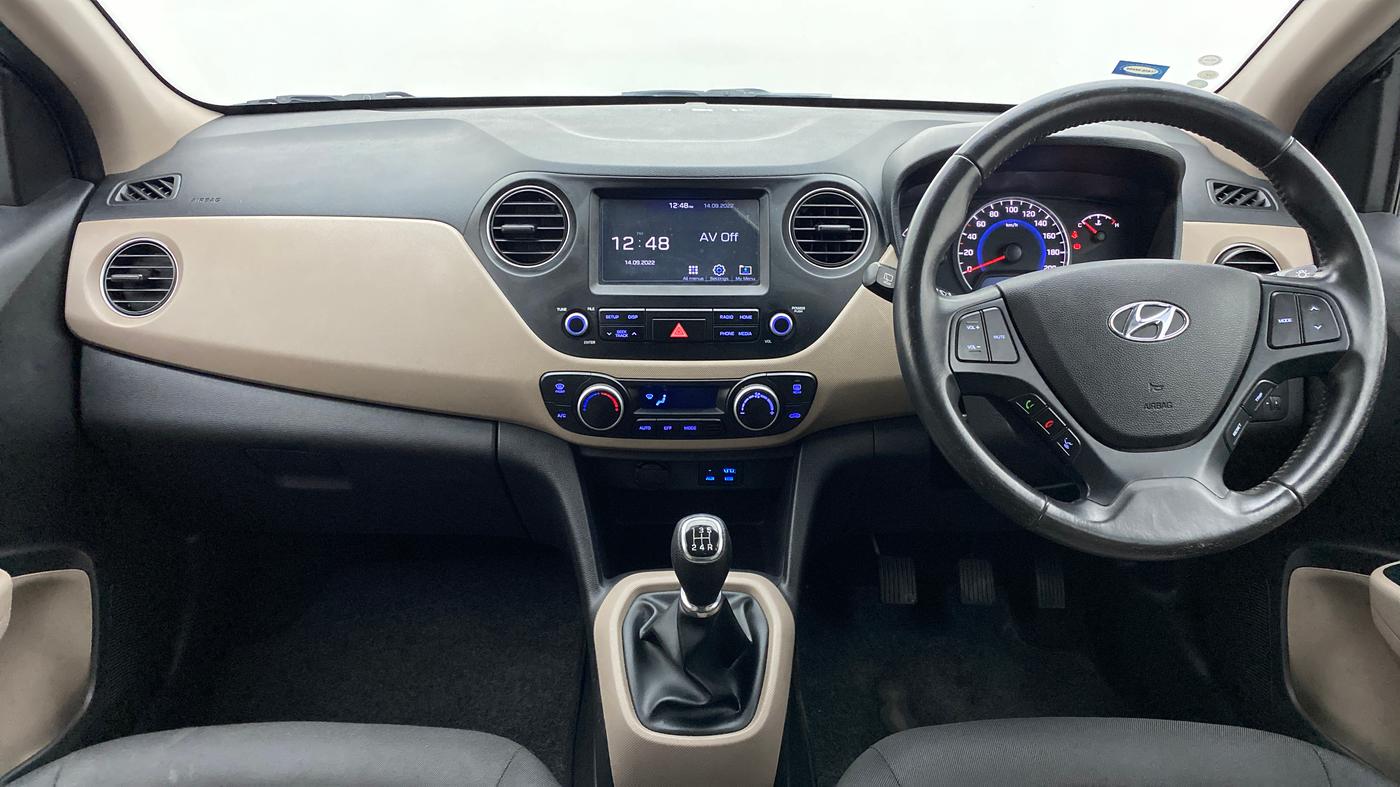 2017 Hyundai Grand i10 ASTA 1.2 KAPPA VTVT, Petrol, Manual, 27,699 km, Dashboard