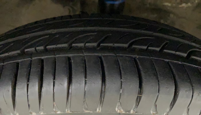 2014 Maruti Wagon R 1.0 LXI, Petrol, Manual, 65,014 km, Right Front Tyre Tread
