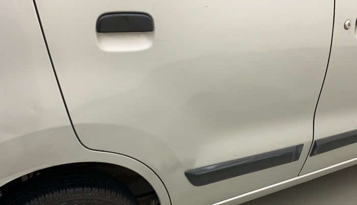 2014 Maruti Wagon R 1.0 LXI, Petrol, Manual, 65,014 km, Right rear door - Minor scratches