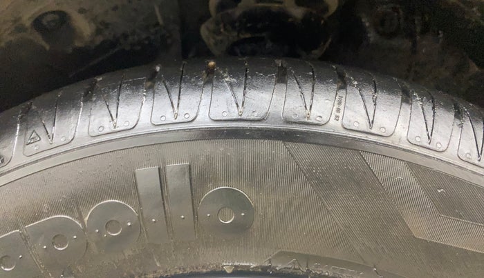 2022 KIA SONET HTK PLUS 1.2, Petrol, Manual, 26,983 km, Left Front Tyre Tread