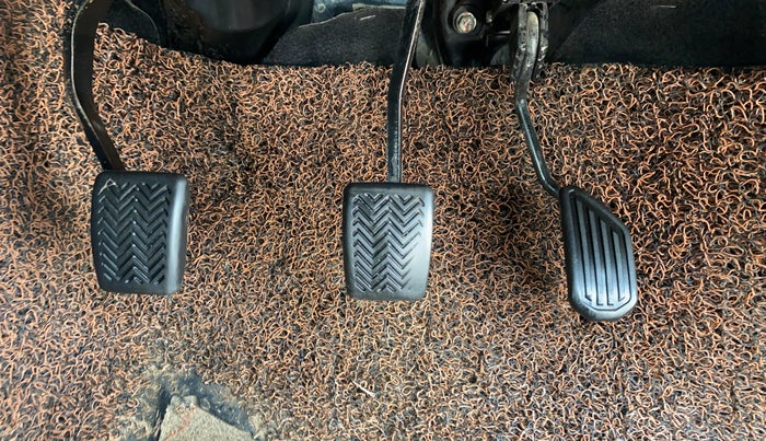 2020 Toyota Etios CROSS 1.2 G, CNG, Manual, 65,593 km, Pedals