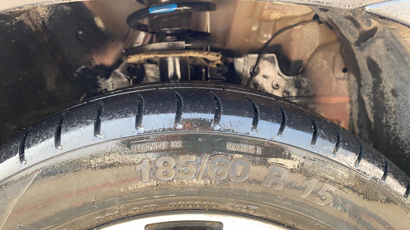 2020 Toyota Etios CROSS 1.2 G, CNG, Manual, 65,611 km, Right Front Tyre Tread