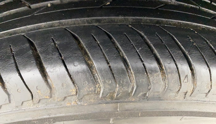 2021 Renault Kiger RXE MT, Petrol, Manual, 16,422 km, Right Rear Tyre Tread