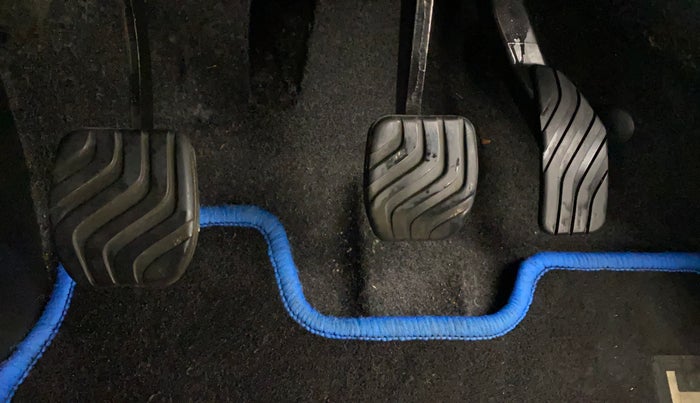 2021 Renault Kiger RXE MT, Petrol, Manual, 16,422 km, Pedals