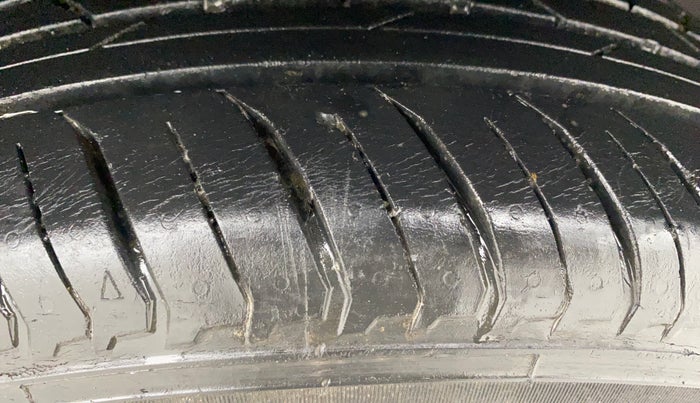 2021 Renault Kiger RXE MT, Petrol, Manual, 16,422 km, Left Rear Tyre Tread