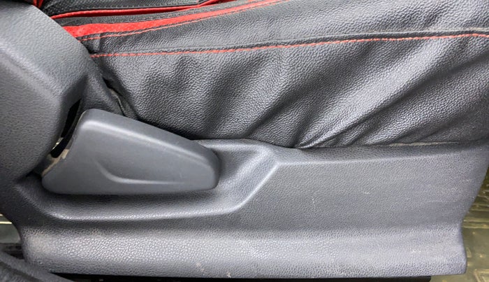 2016 Renault Kwid RXL, Petrol, Manual, 45,610 km, Driver Side Adjustment Panel