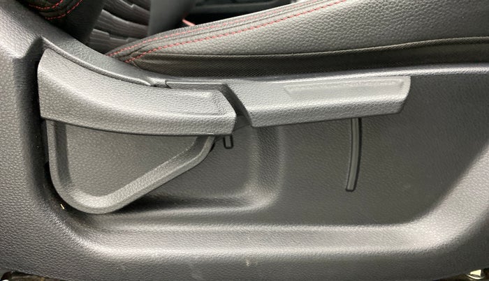 2020 KIA SONET GTX PLUS DCT 1.0, Petrol, Automatic, 14,752 km, Driver Side Adjustment Panel