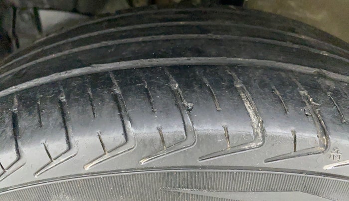2020 Maruti New Wagon-R LXI CNG 1.0 L, CNG, Manual, 46,588 km, Left Front Tyre Tread