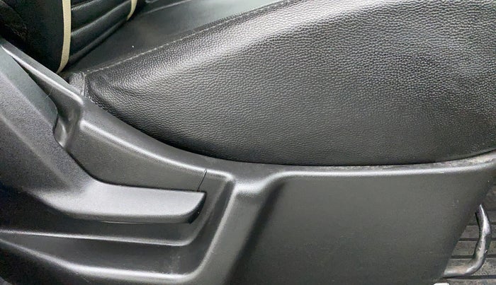 2020 Maruti New Wagon-R LXI CNG 1.0 L, CNG, Manual, 46,588 km, Driver Side Adjustment Panel
