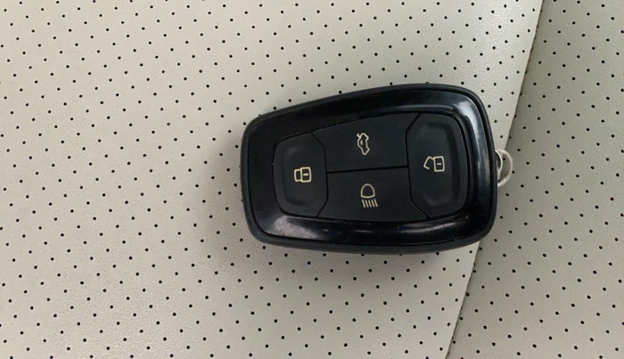2021 Tata Safari XZ PLUS, Diesel, Manual, 87,025 km, Key Close Up