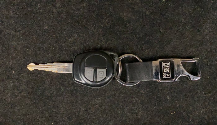 2014 Maruti Swift VXI, Petrol, Manual, 54,601 km, Key Close Up
