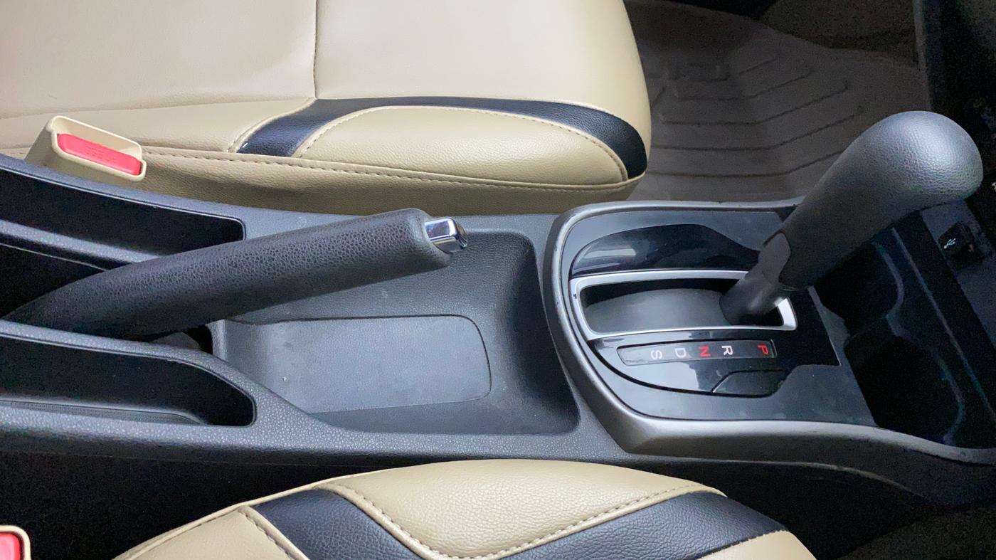2017 Honda City 1.5L I-VTE V CVT, Petrol, Automatic, 88,002 km, Gear Lever