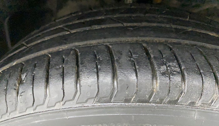 2016 Maruti Baleno ALPHA PETROL 1.2, Petrol, Manual, 53,429 km, Right Front Tyre Tread