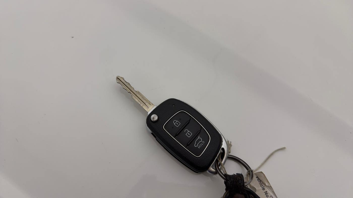 2020 Hyundai VENUE SX 1.0 TURBO, Petrol, Manual, 58,196 km, Key Close Up