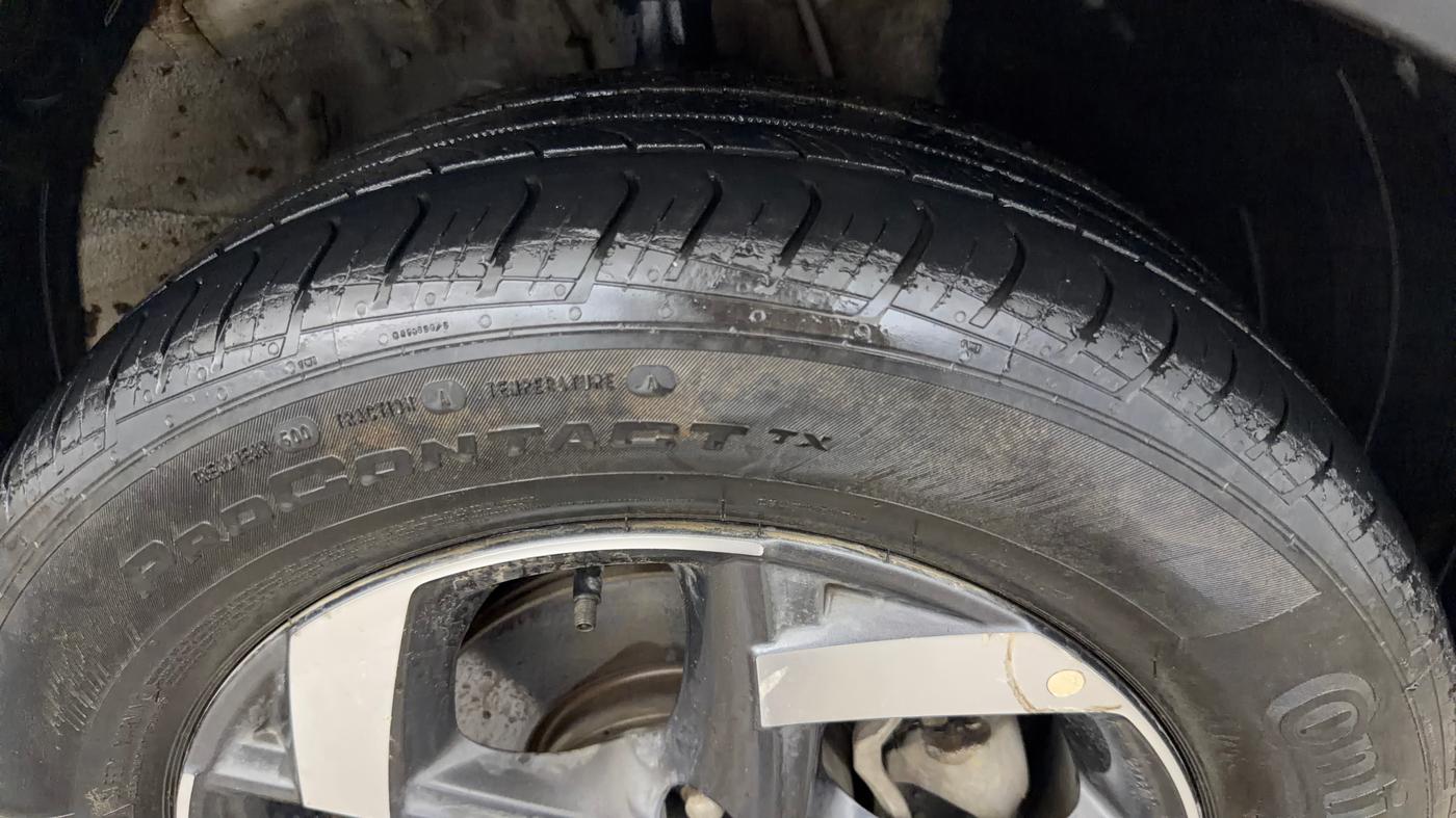 2020 Hyundai VENUE SX 1.0 TURBO, Petrol, Manual, 58,196 km, Right Front Tyre Tread
