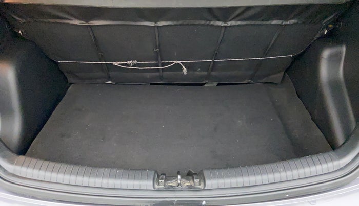2016 Hyundai Grand i10 ASTA 1.2 KAPPA VTVT, Petrol, Manual, 45,606 km, Boot Inside
