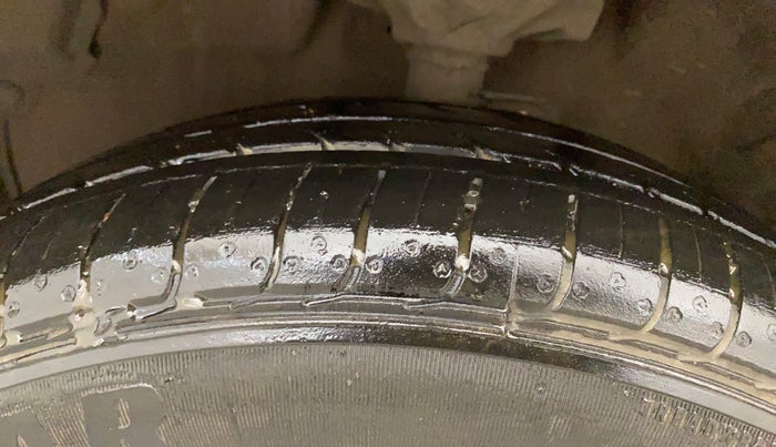 2017 Maruti Celerio VXI CNG, CNG, Manual, 69,934 km, Left Front Tyre Tread