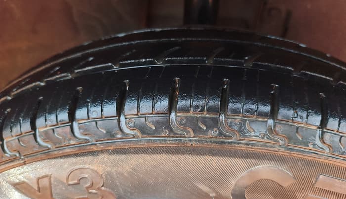 2016 Renault Kwid RXT 0.8, Petrol, Manual, 54,980 km, Right Front Tyre Tread