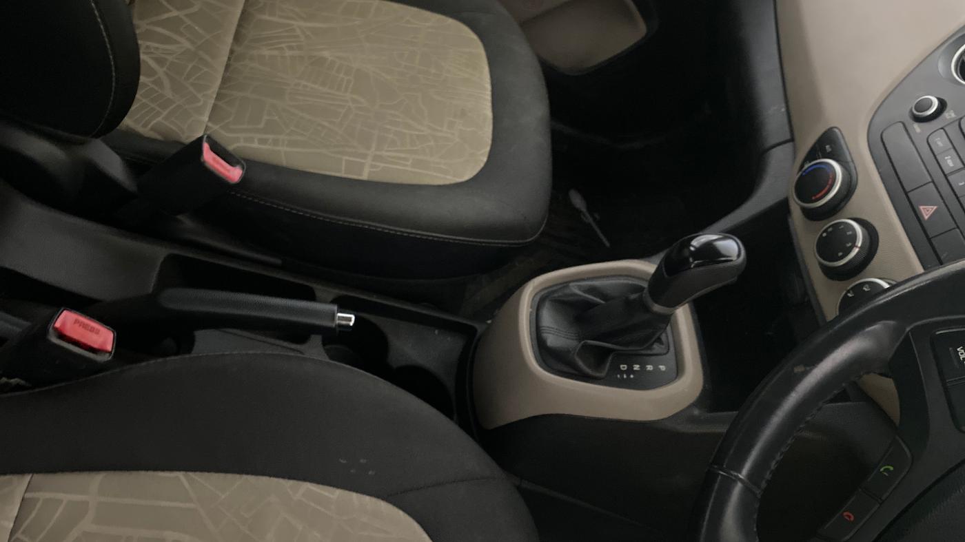2015 Hyundai Grand i10 ASTA AT 1.2 KAPPA VTVT, Petrol, Automatic, 45,030 km, Gear Lever