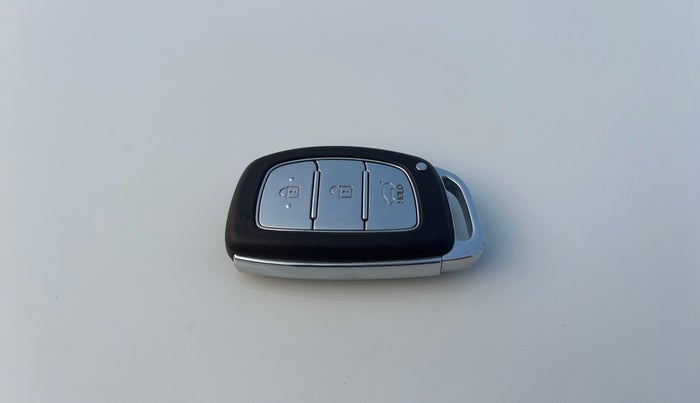 2018 Hyundai Elite i20 ASTA 1.2 (O), Petrol, Manual, 65,406 km, Key Close Up