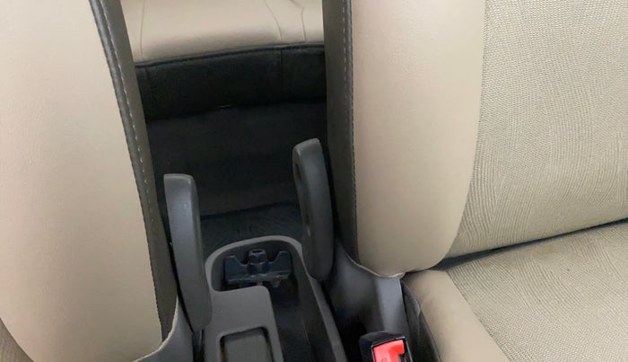 2014 Hyundai i10 SPORTZ 1.1, Petrol, Manual, 57,816 km, Driver Side Adjustment Panel