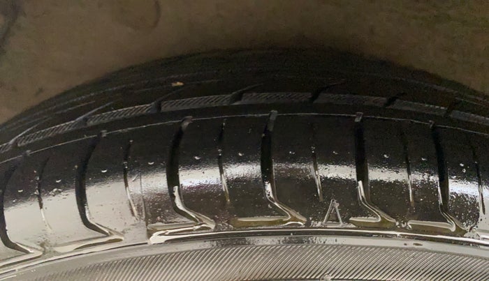 2014 Hyundai i10 SPORTZ 1.1, Petrol, Manual, 57,816 km, Right Rear Tyre Tread