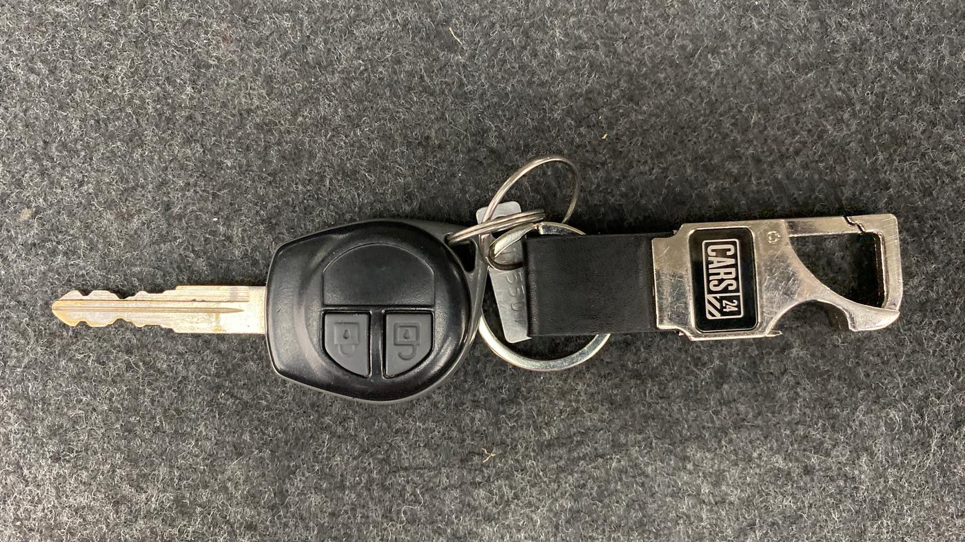 2016 Maruti Wagon R 1.0 VXI, Petrol, Manual, 24,036 km, Key Close Up