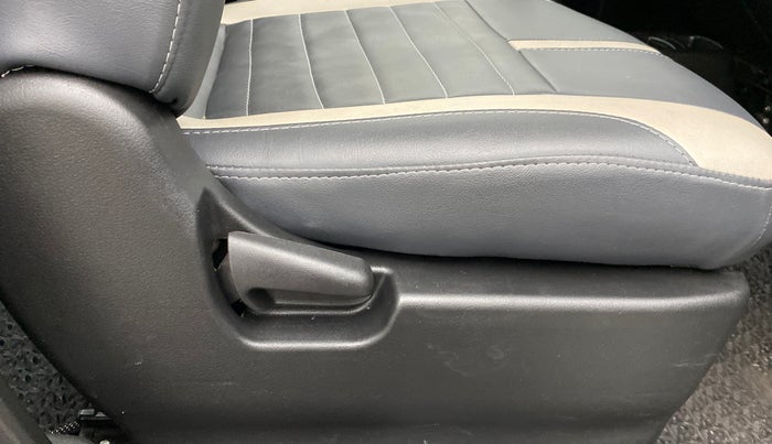 2016 Maruti Wagon R 1.0 VXI, Petrol, Manual, 24,036 km, Driver Side Adjustment Panel