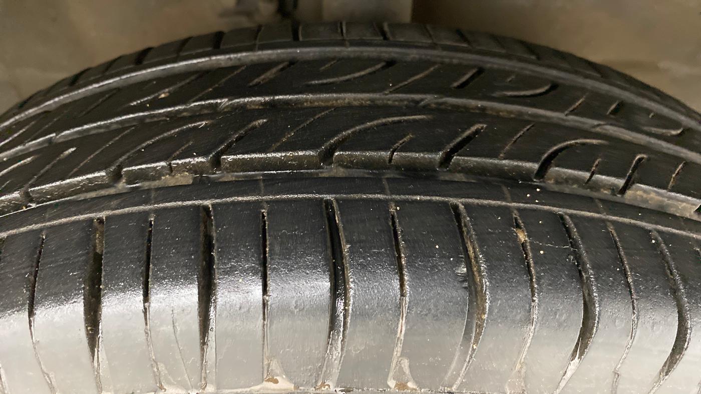 2016 Maruti Wagon R 1.0 VXI, Petrol, Manual, 24,036 km, Right Front Tyre Tread