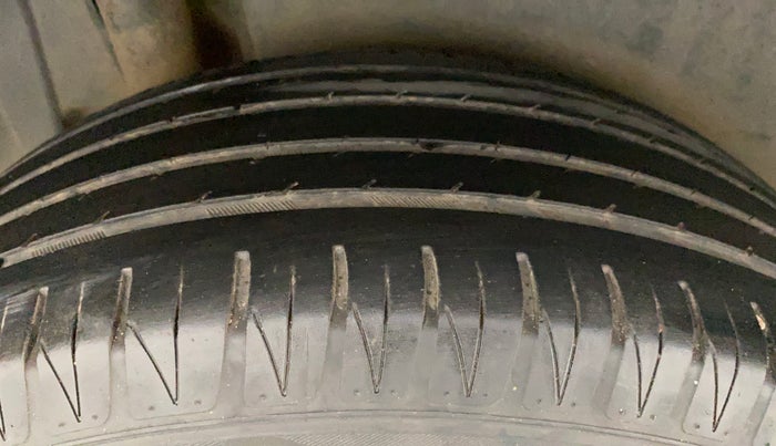 2021 Maruti Vitara Brezza ZXI PLUS AT SHVS, Petrol, Automatic, 58,543 km, Right Rear Tyre Tread