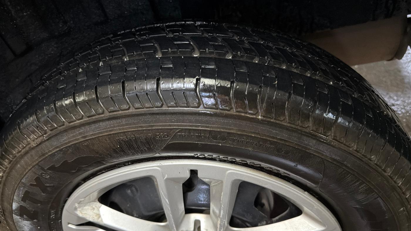 2019 Renault TRIBER RXT, Petrol, Manual, 56,442 km, Left Rear Tyre Tread