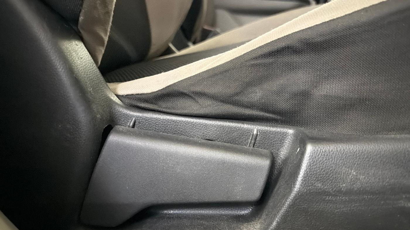 2019 Renault TRIBER RXT, Petrol, Manual, 56,442 km, Driver Side Adjustment Panel