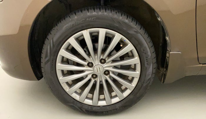 2015 Maruti Ciaz ZXI+, Petrol, Manual, 67,874 km, Left Front Wheel