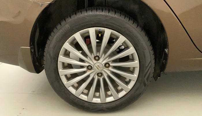 2015 Maruti Ciaz ZXI+, Petrol, Manual, 67,874 km, Right Rear Wheel