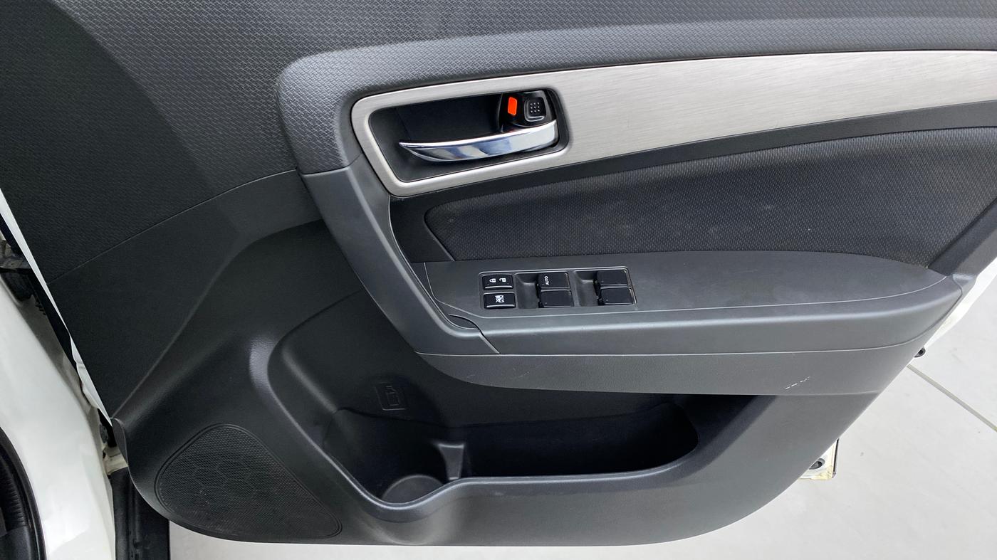 2018 Maruti Vitara Brezza ZDI PLUS, Diesel, Manual, 57,133 km, Driver Side Door Panels Control