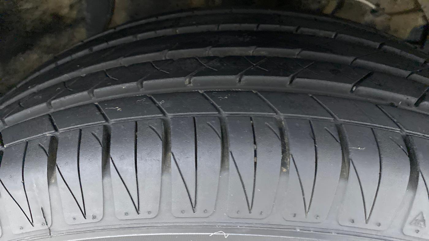 2018 Maruti Vitara Brezza ZDI PLUS, Diesel, Manual, 57,133 km, Right Front Tyre Tread