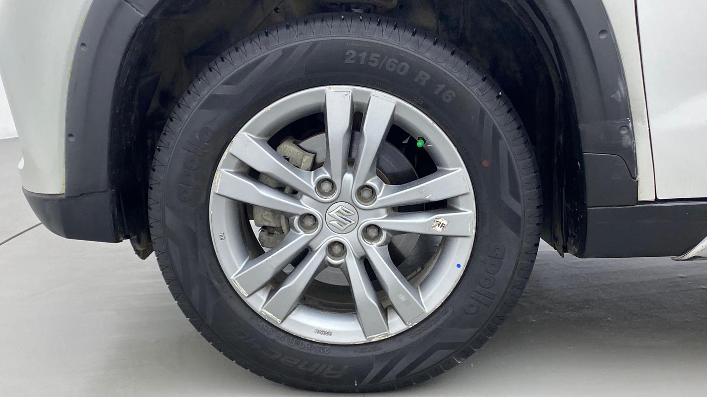 2018 Maruti Vitara Brezza ZDI PLUS, Diesel, Manual, 57,133 km, Left Front Wheel
