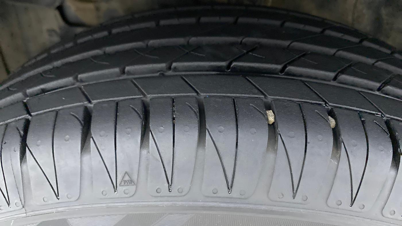 2018 Maruti Vitara Brezza ZDI PLUS, Diesel, Manual, 57,133 km, Left Front Tyre Tread