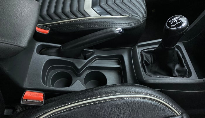 2018 Maruti Vitara Brezza ZDI PLUS, Diesel, Manual, 57,133 km, Gear Lever