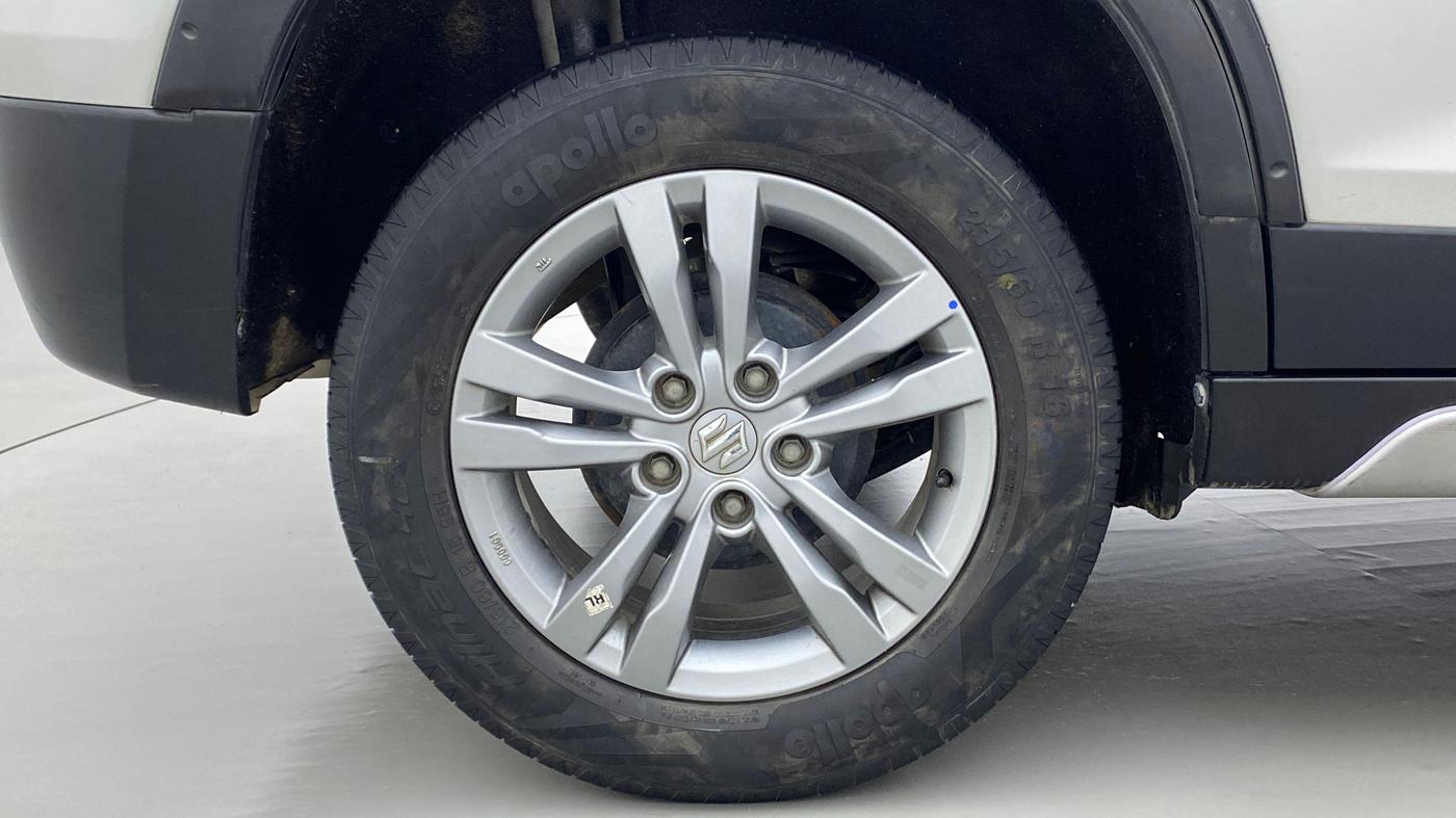 2018 Maruti Vitara Brezza ZDI PLUS, Diesel, Manual, 57,133 km, Right Rear Wheel