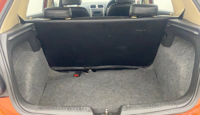 2015 Volkswagen Polo HIGHLINE1.5L, Diesel, Manual, 82,713 km, Boot Inside