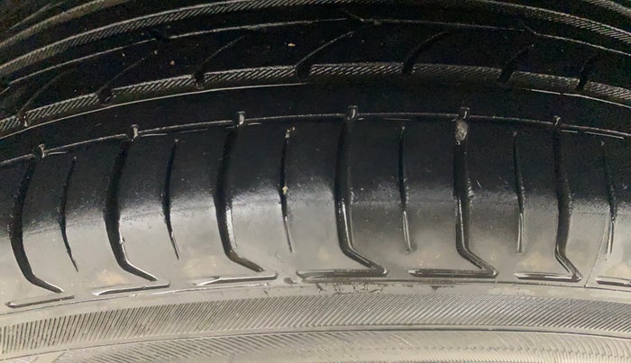 2015 Volkswagen Polo HIGHLINE1.5L, Diesel, Manual, 82,713 km, Left Rear Tyre Tread